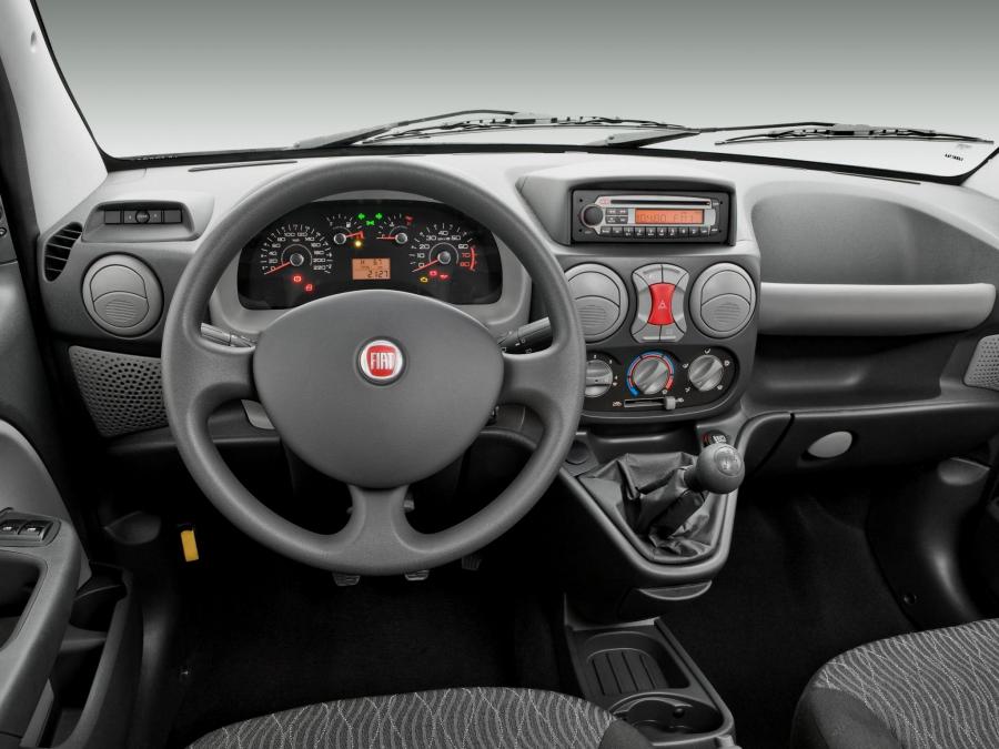  Fiat Doblo 2009 года  (BR) (фото 12 из 16)